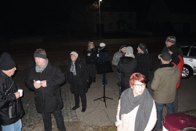2016 weihnachtsbaumsingen dorfmitte 01
