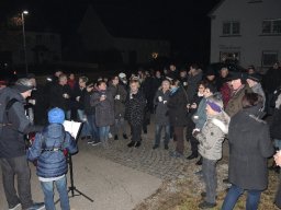 2016 weihnachtsbaumsingen dorfmitte 04