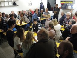 Warmup bei Naglers mit Hitzkuchenessen