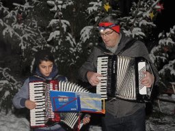2017 weihnachtsbaum singen 10