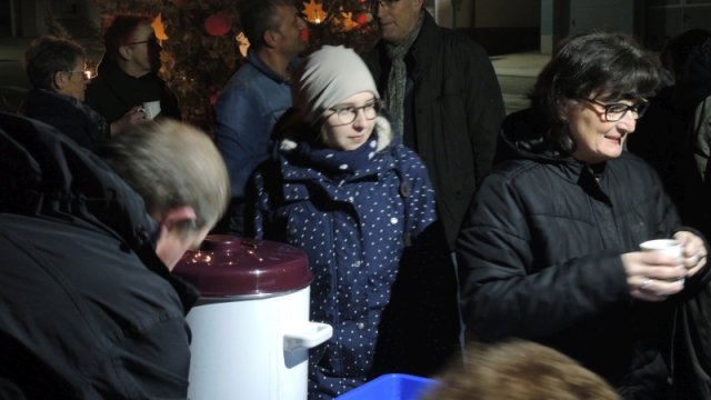 2019 12 17 christbaumsingen dorfmitte und adventsfeier  03