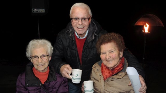 2019 12 17 christbaumsingen dorfmitte und adventsfeier  05