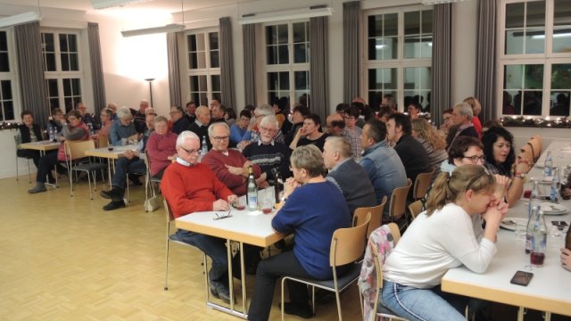 2019 12 17 christbaumsingen dorfmitte und adventsfeier  21