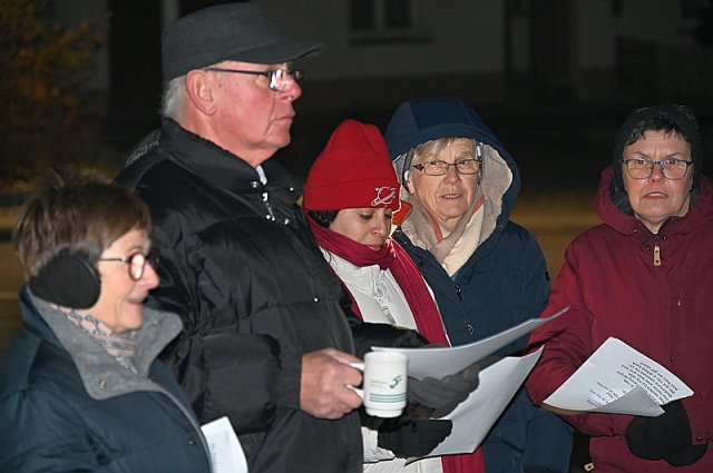 2022 12 13 lk christbaum singen und weihnachtsfeier 002