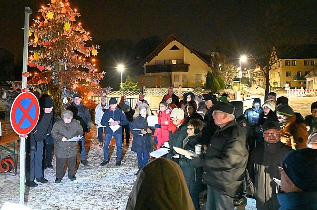 2022 12 13 lk christbaum singen und weihnachtsfeier 006
