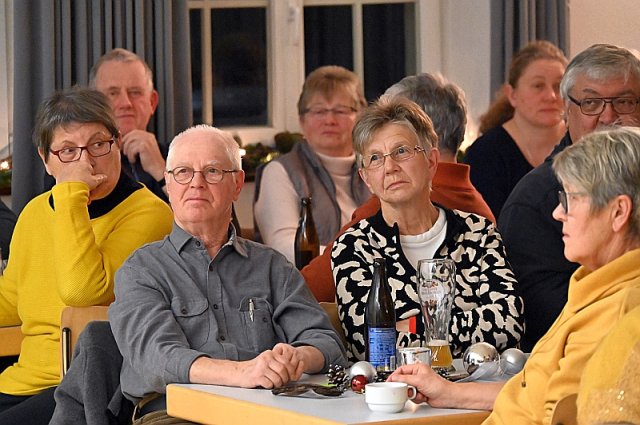 2022 12 13 lk christbaum singen und weihnachtsfeier 036