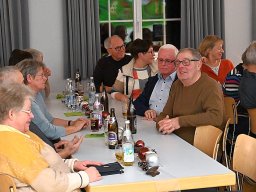 2022 12 13 lk christbaum singen und weihnachtsfeier 029