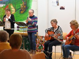 2022 12 13 lk christbaum singen und weihnachtsfeier 042