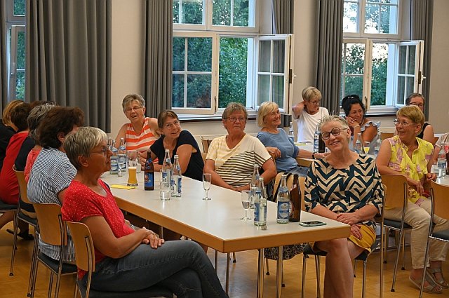 2022 07 19 decamino und kirchenchor gratulieren sieger und peter 006