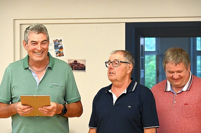 2022 07 19 decamino und kirchenchor gratulieren sieger und peter 022